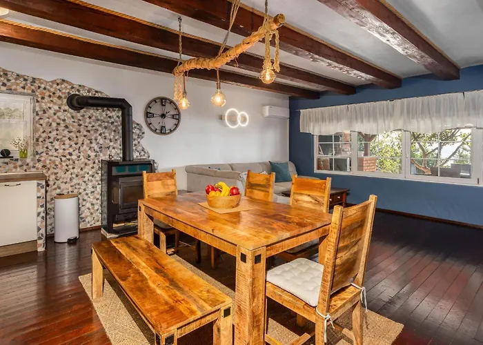 Lovely In With Kitchen בית נופש