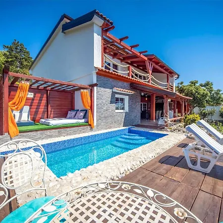 Lovely In With Kitchen Holiday home Dramalj