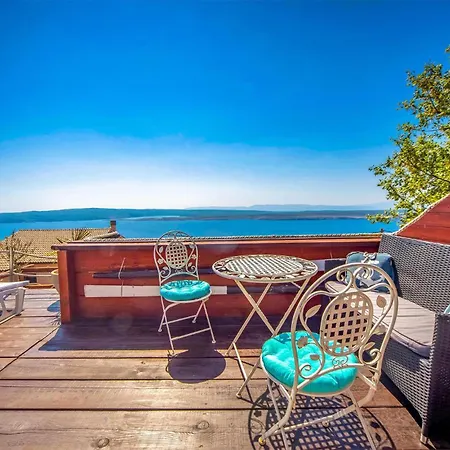 펜션 Lovely In With Kitchen 드라말리